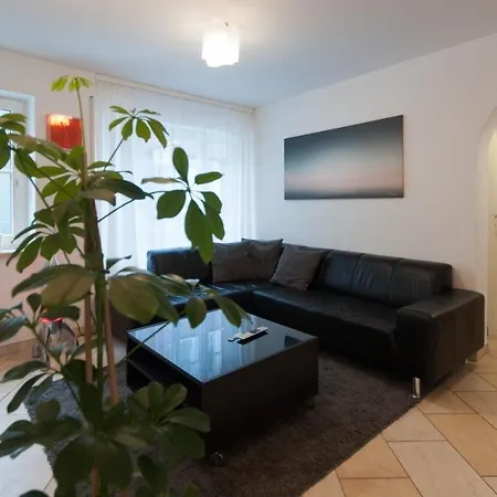 Ferienwohnung Blank Apartment *